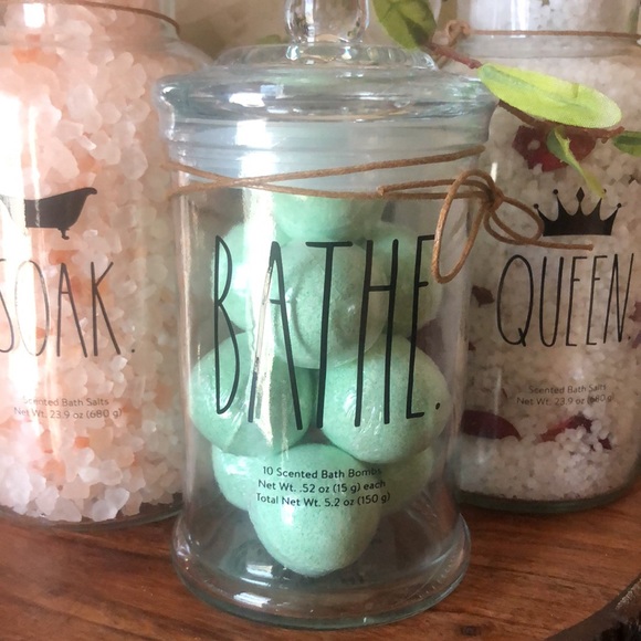 RAE DUNN DELUXE BATH SET FOR A QUEEN. 3 PCS. - Picture 2 of 8